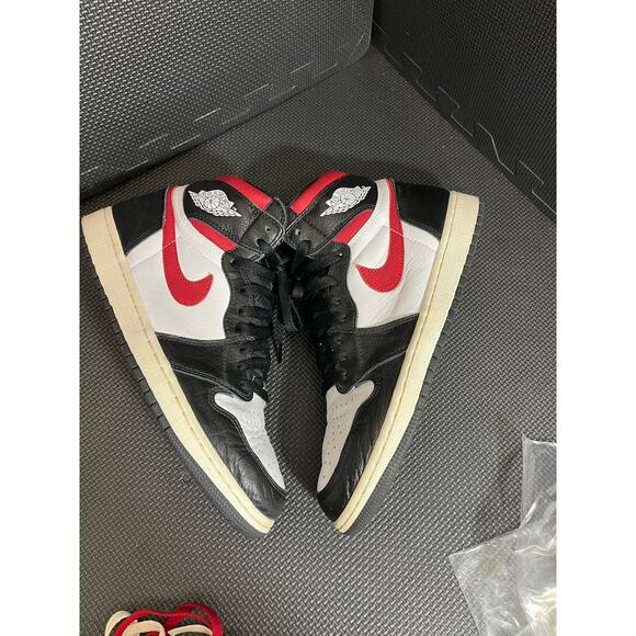 Nike Air Jordan 1 Retro High OG “Black Gym Red” 555088-061 Men’s 10.5 Sneakers‎ - Picture 5 of 8